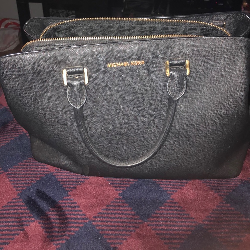 Black Medium sized Michael Kors bag